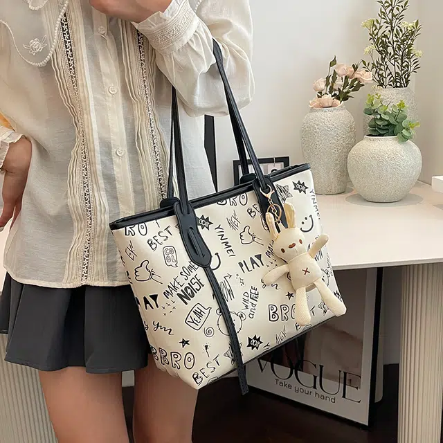 RIVMIND PU Tote