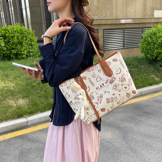 RIVMIND PU Tote