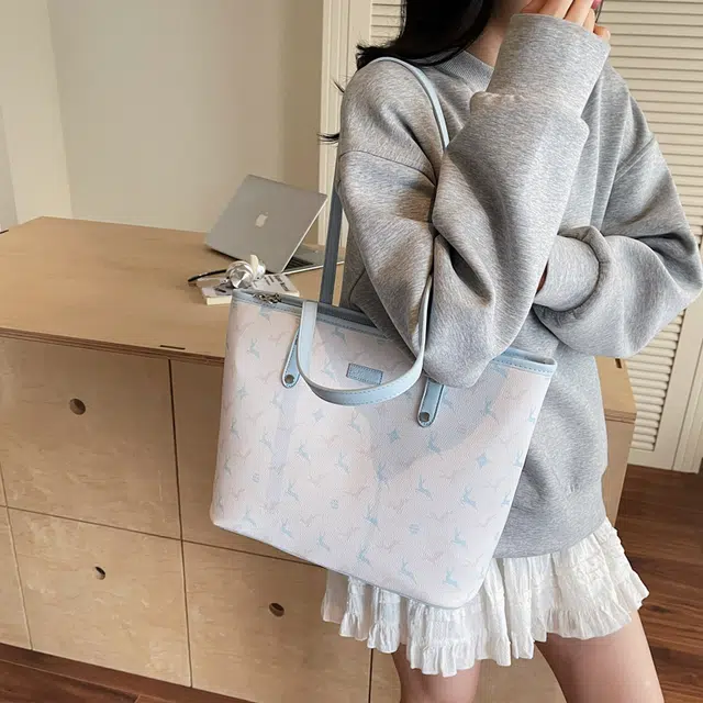 RIVMIND PU Tote