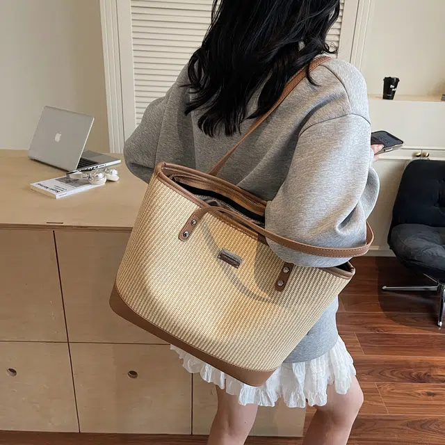 RIVMIND PU Tote