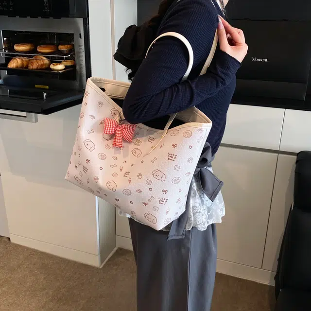 RIVMIND PU Tote