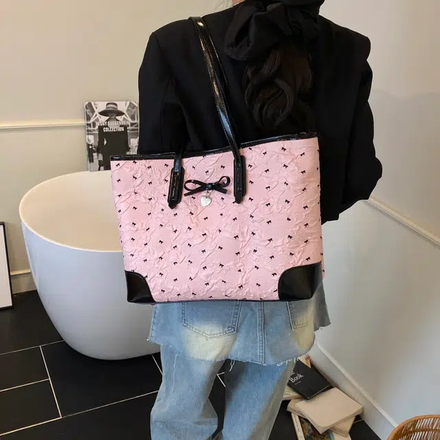 RIVMIND PU Tote