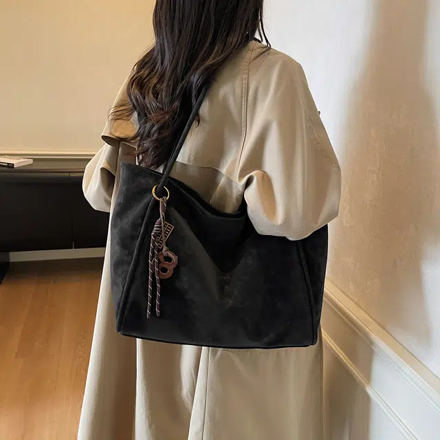 RIVMIND PU Tote