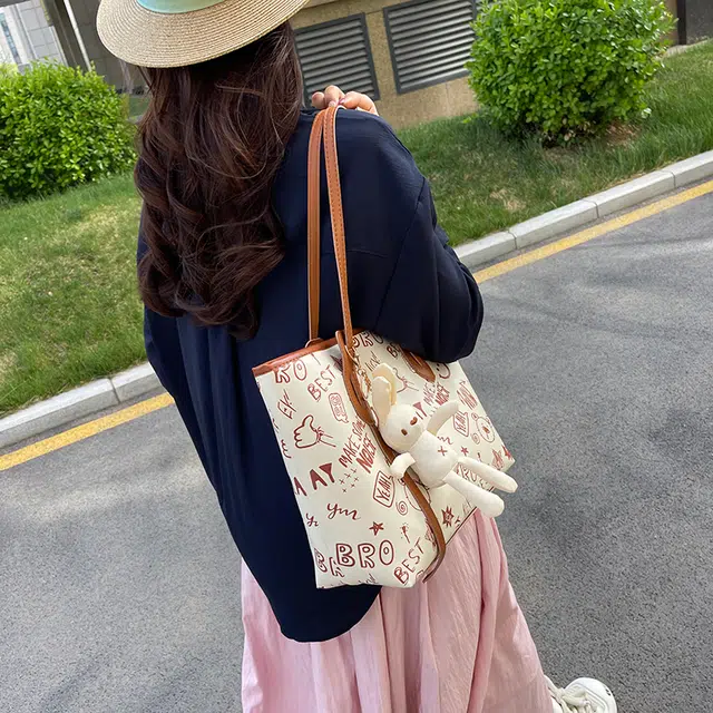 RIVMIND PU Tote