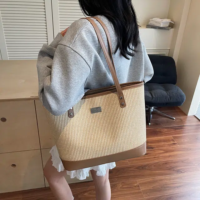 RIVMIND PU Tote