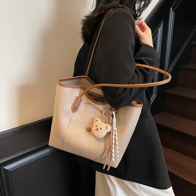 RIVMIND PU Tote