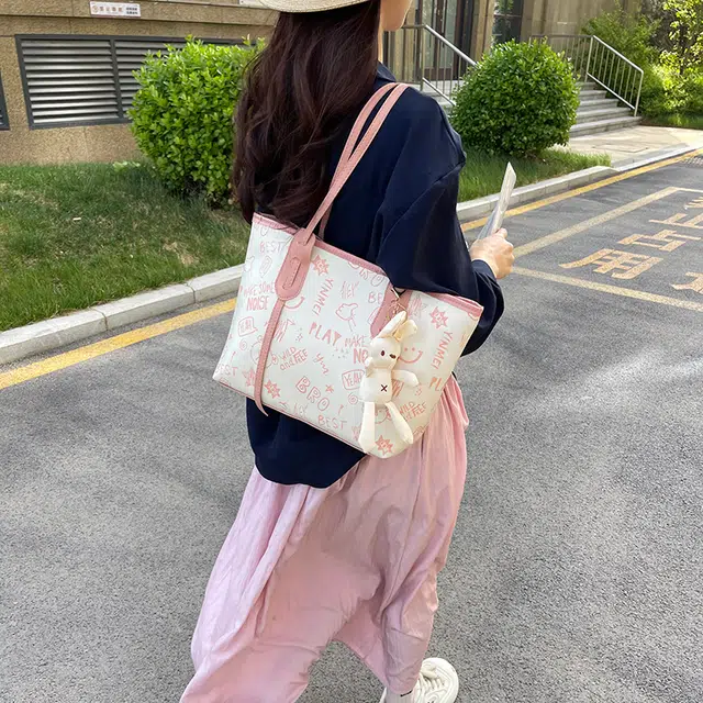 RIVMIND PU Tote