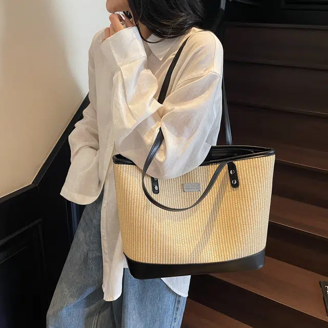 RIVMIND PU Tote