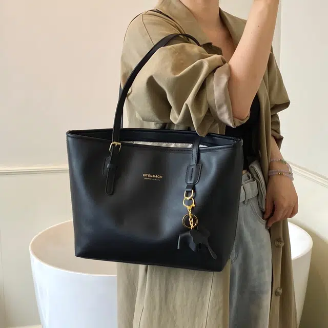RIVMIND PU Tote