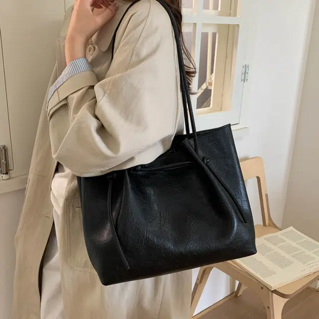 RIVMIND Tote PU
