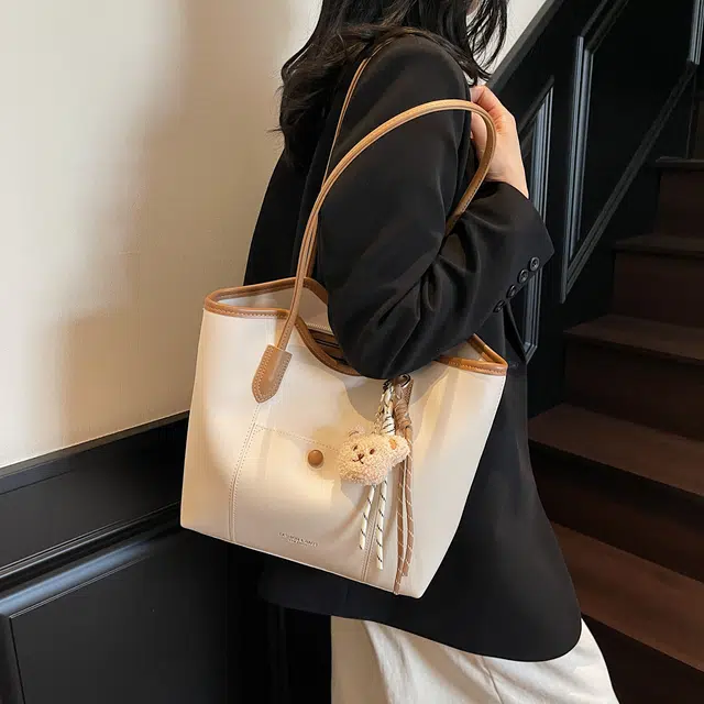 RIVMIND PU Tote