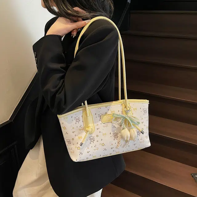 RIVMIND PU Tote