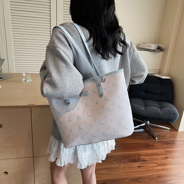 RIVMIND PU Tote