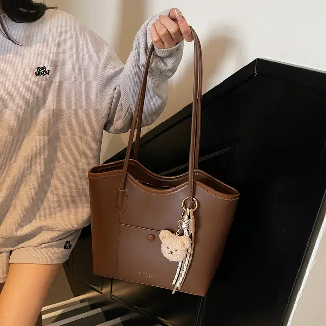 RIVMIND PU Tote