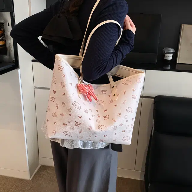 RIVMIND PU Tote