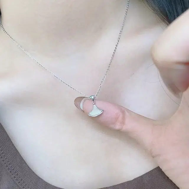 S925