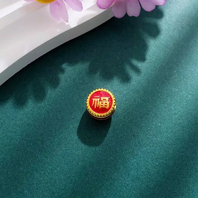 999