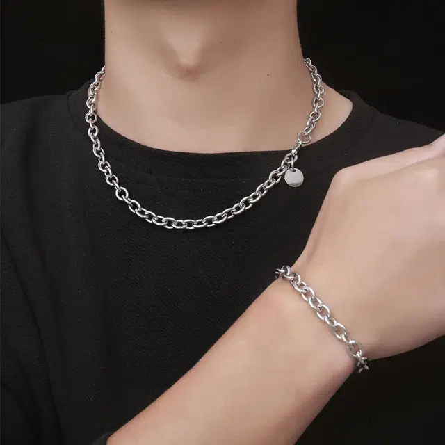 AKAK O
