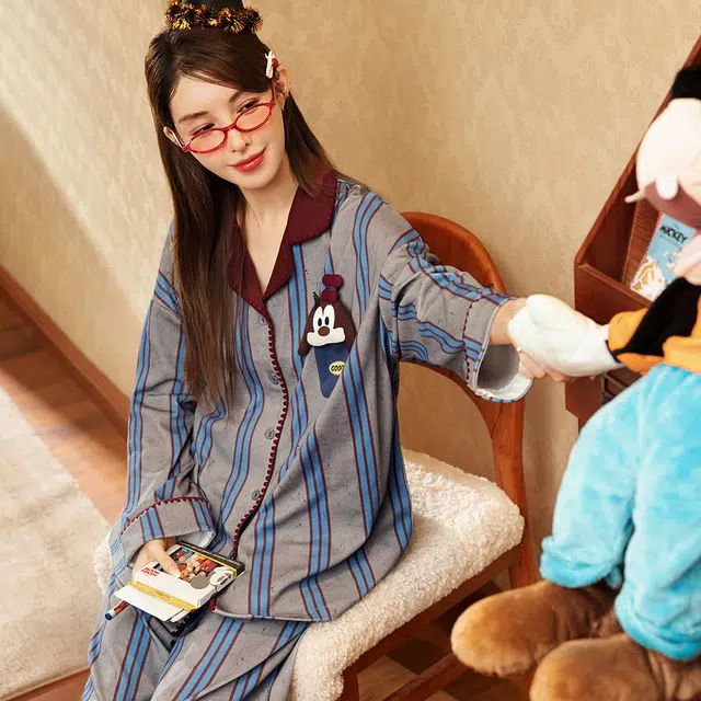 x Disney