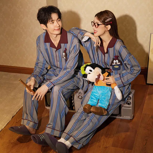 x Disney