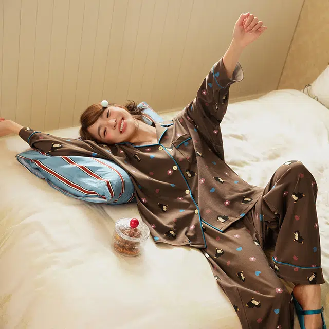 宫蝶 小企鹅纯棉长袖卡通满印家居服宽松休闲可外穿开衫睡衣套装 女款