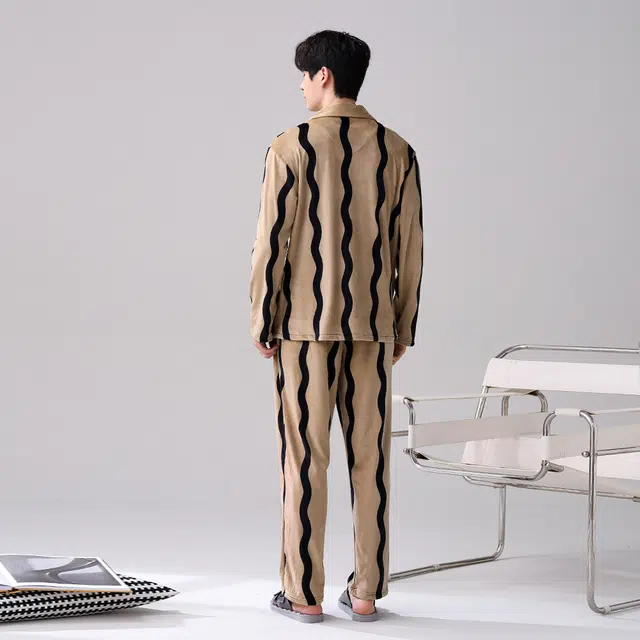 宫蝶 秋冬保暖海岛绒睡衣家居服厚款可外穿条纹开衫大码 家居套装  男款  卡其色