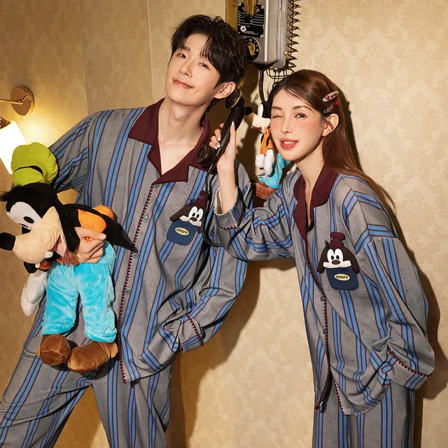 x Disney
