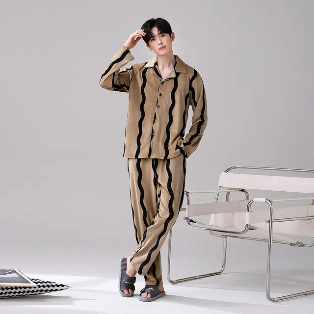 宫蝶 秋冬保暖海岛绒睡衣家居服厚款可外穿条纹开衫大码 家居套装  男款  卡其色