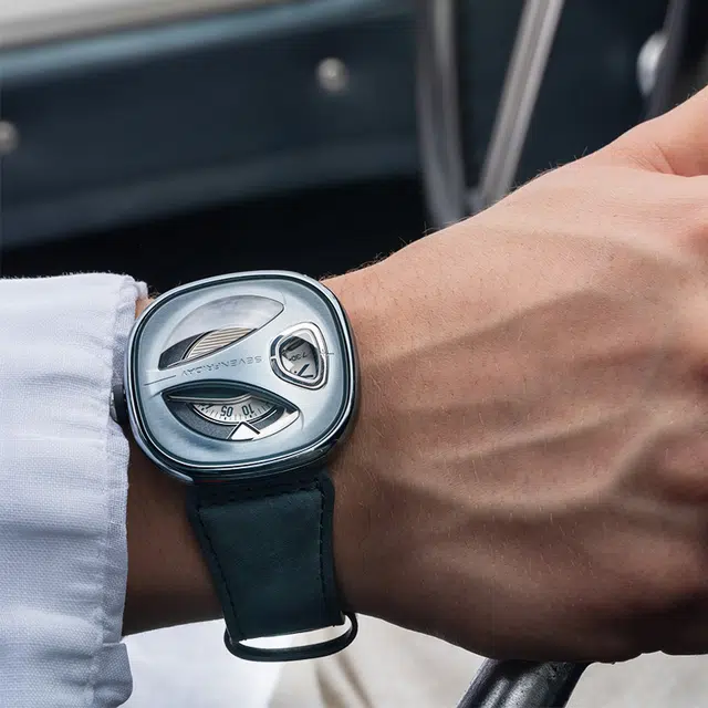 SEVENFRIDAY 50