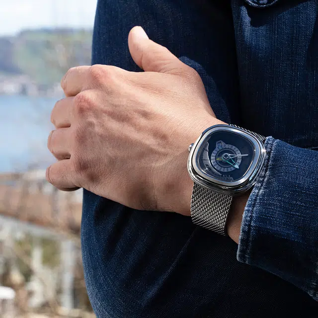 SEVENFRIDAY