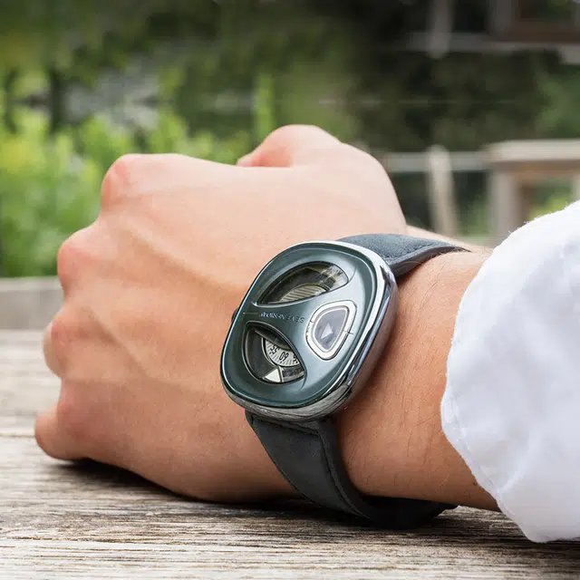 SEVENFRIDAY 50