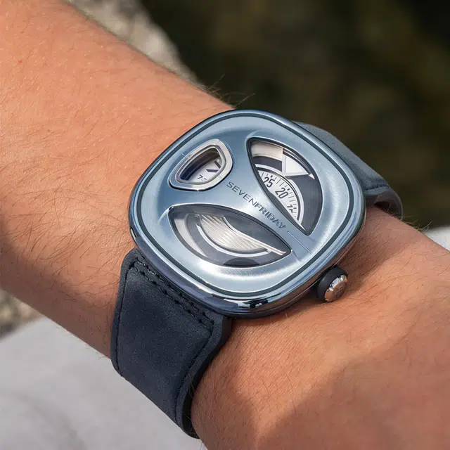 SEVENFRIDAY 50