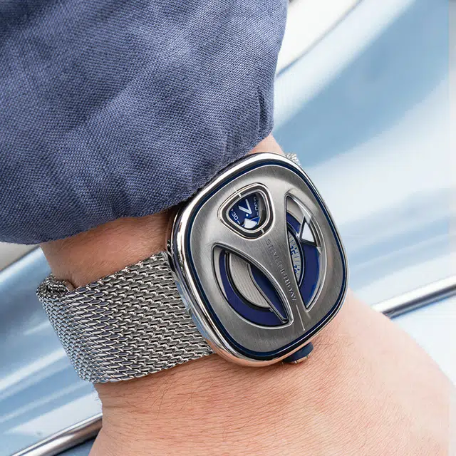 SEVENFRIDAY ME
