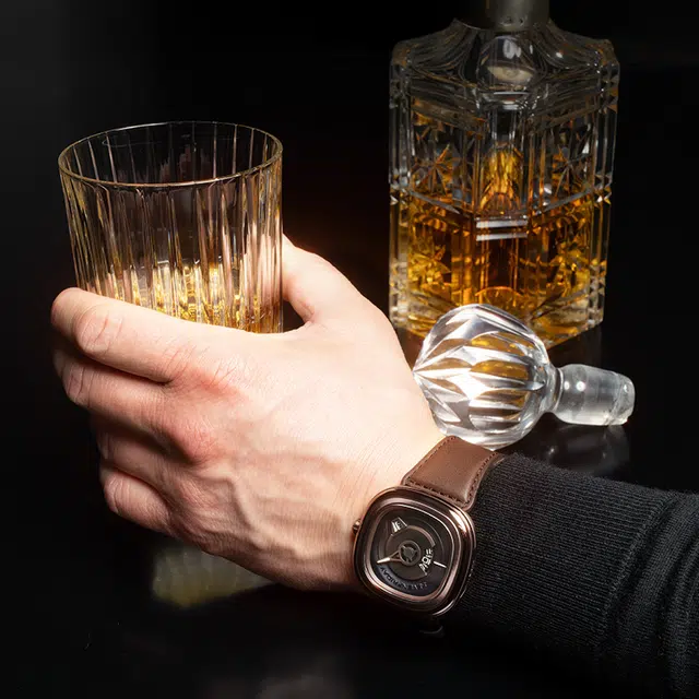 SEVENFRIDAY PE PVD