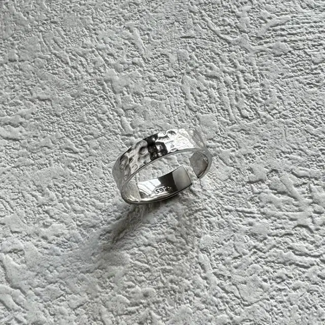 S925