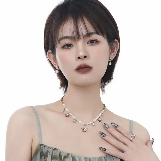 五角星风格融合多种潮流元素的个性锁骨链 合金 项链 女款