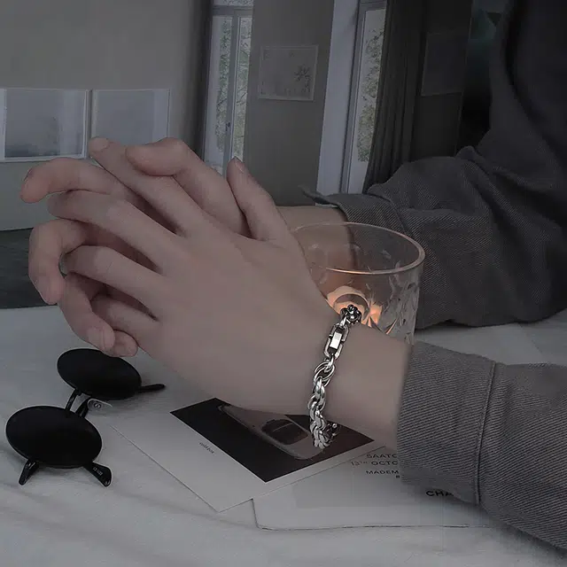 暖瞳 个性设计潮流复古冷淡风小众创意简约欧美嘻哈风百搭 钛钢 手链 男款