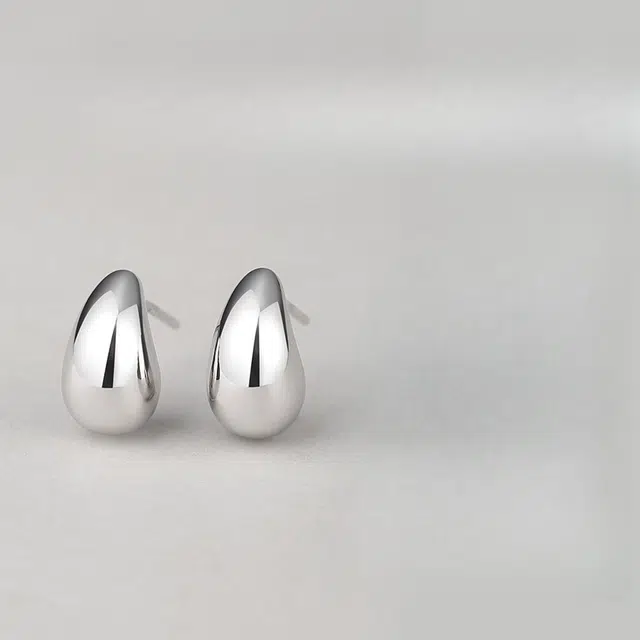 999