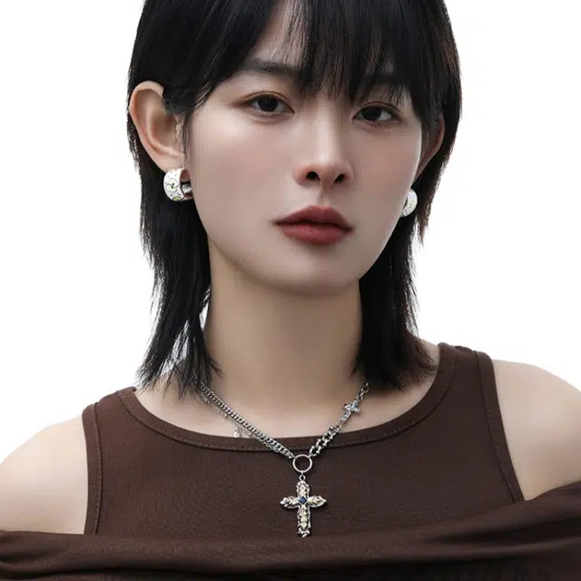 暖瞳 十字架小众嘻哈风格时尚潮流独特设计轻奢小众贵族风潮流锁骨链 合金 项链 女款