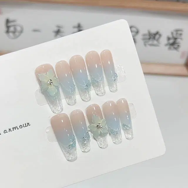几多萌 高级感冰花梦幻渐变  穿戴甲 梯型长款蓝色裸色 法式 水波纹可拆卸
