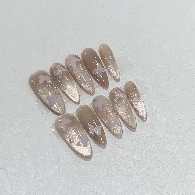 几多萌 纯欲风手作穿戴甲贴片高级灯泡猫眼蝴蝶水滴长甲  杏仁裸色晕染 纯欲