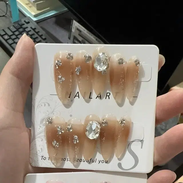 几多萌 繁花手工穿戴甲片高级感手绘彩色小花可拆卸  杏仁椭圆长款咖色晕染