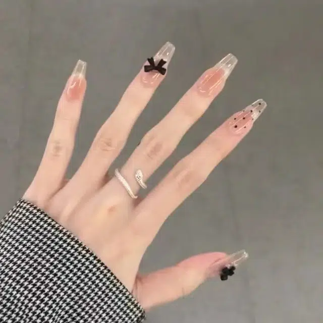 几多萌 穿戴甲简约法式猫眼波点蝴蝶结美甲可拆卸假指甲片  梯型长款裸色腮红晕染
