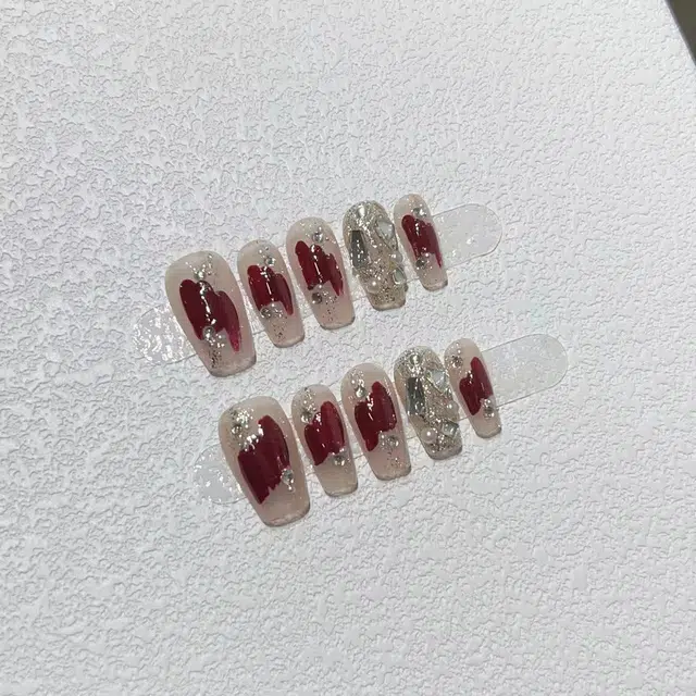 几多萌 手作高级  穿戴甲 短梯酒红晕染 细闪