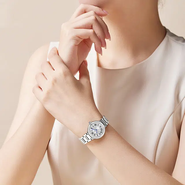 Katie Ermilio 33 30 KE-S492BAQ