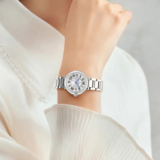 Katie Ermilio 33 30 KE-S492BAQ
