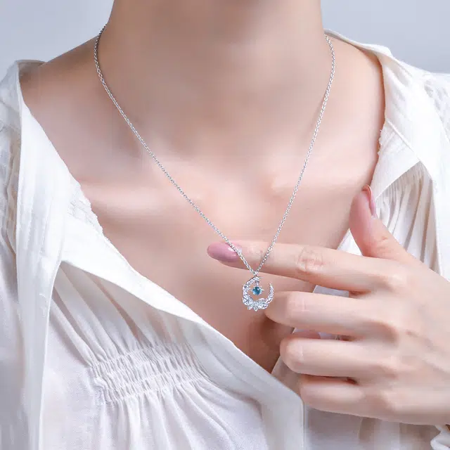 恋朵 梦幻星月蝴蝶纯银超仙森系百搭锁骨链蝶恋 项链 女款