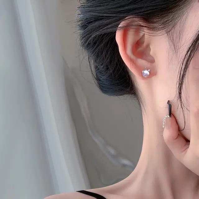 S925