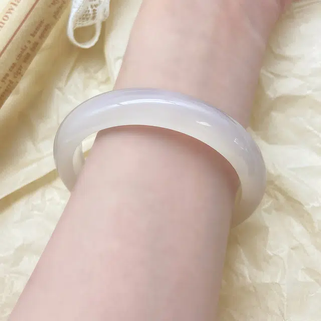 恋朵 新中式 白月光水润 古香白玉 玉髓 手镯 女款