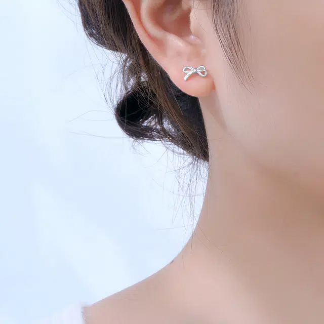 S925